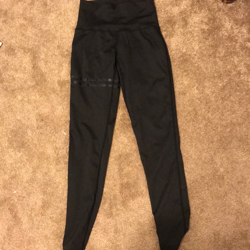 Black athletic leggings from zaful